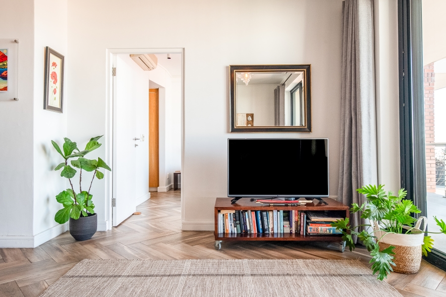 To Let 2 Bedroom Property for Rent in Green Point Western Cape